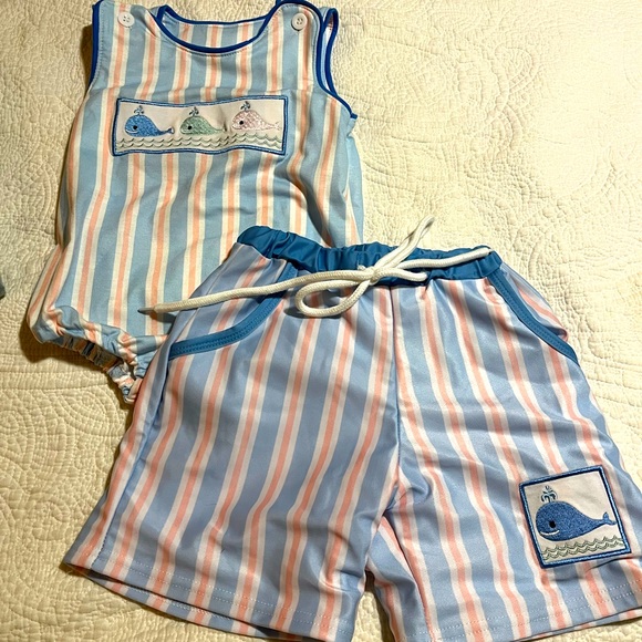 Matching brother set 🐳 - Picture 1 of 3